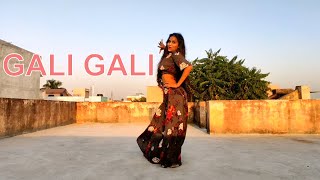 Gali Gali Mein Firta Hai | Nehakakkar | Mouni Roy | Rhythmic Saumya Dance Video