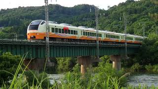 列車番号2012　いなほ12号　羽越本線（間島～村上）＞60P「三面川橋梁通過。」