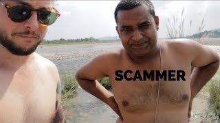 Avoid This Man in India! Scammer in Haridwar 🇮🇳