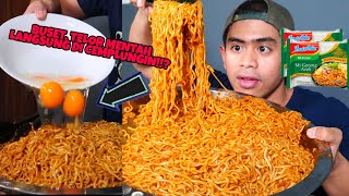 GILA!! MUKBANG 10 BUNGKUS MIE GORENG ACEH PAKE 5 TELOR mentah!!