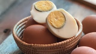 The Real Reason Why Your Boiled Eggs Turn Green