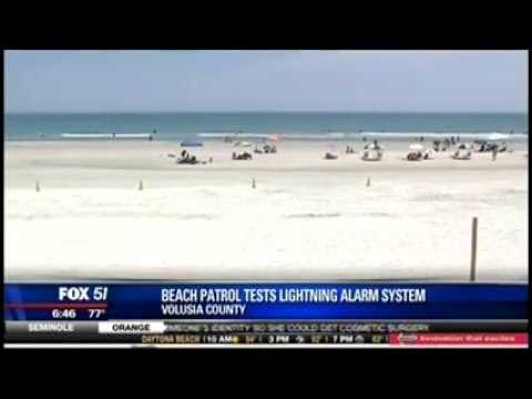 WeatherBug Lightning Detection Used To Warn Beachgoers - YouTube