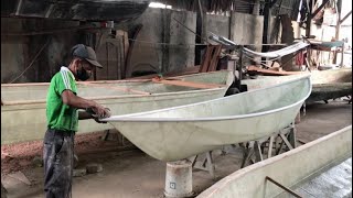 Perahu fiber glass dengan model sampan kolek tradisional !!