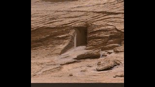 Discovery on Mars Looks Just Like an Alien Doorway!