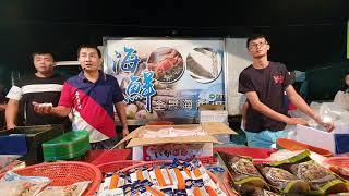 1121-6年輕夫妻一來就連續點了幾樣產品 但每個名稱都說不出來 最後一個的說法最好笑 嘉義趙又廷海鮮拍賣 星期六雲林斗南夜市