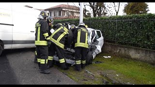 Vigevano, schianto sul rettilineo, tre mezzi coinvolti: un ferito in condizioni serie