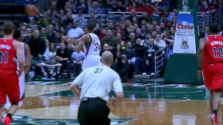 Gianni Antetokounmpo Skies High for the Alley-Oop Jam