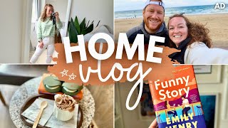 HOME VLOG! 🏡 having a 'me day', solo shopping, reading date, beach walk & skinca