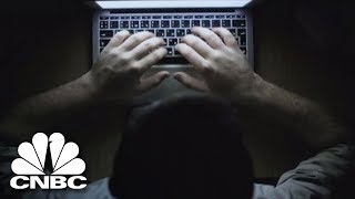 How To Conduct A Do-It-Yourself Background Check | American Greed | CNBC Prime