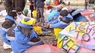 Empeora el estado de los demandantes de asilo en huelga de hambre en la Puerta de Brandeburgo