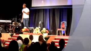 Funnybone @crack ya ribs London 2012 by Julius agwu Pt1