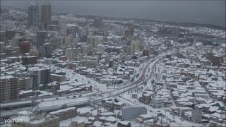 [雪景色と夜景] 新潟市中心部と荒れた海 Winter Japan.Snow Scene+Night view.City\u0026Sea