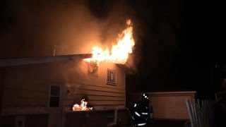 Arrival Video-Markham,IL Fire Department Fire Thru Roof of House