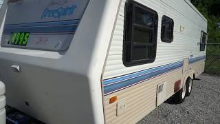 SOLD! 1990 Holiday Rambler Free Spirit 26WBFK Retro Travel Trailer, Sleeps 6, 4400 Pds. $4,995