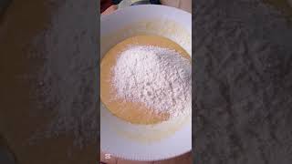 bake a vanilla cake with me #shorts #short #shortsvideo #shortsfeed #fyp #recipe #viral