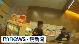 彰化男雙刀搶超商！　囂張奪警棍遭壓制｜#鏡新聞