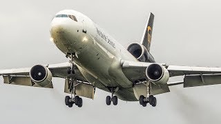 BIG PLANE Go Around - MD11 vs. AIRBUS A300 - \