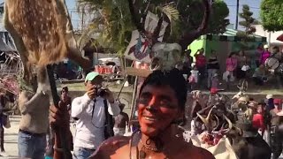 Banda de Viento y Cuadrillas de Mecos en el Carnaval de Ixcatepec, Ver.