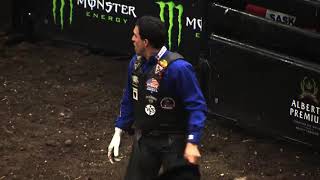 Edgar Durazo rides Mighty Moe for 83 points (PBR)