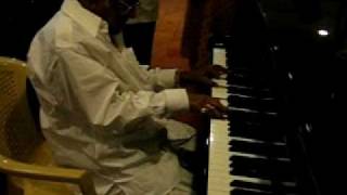 MSV UNPLUGGED - CREATOR'S GOLDEN FINGERS ON THE GRAND PIANO!