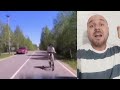 biciclistul cu căști a fost luat pe capota mașinii de acord cu reacția șoferului