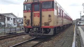 JR西日本 キハ47系 津山線  ノスタルジー 国鉄色 津山駅を発車