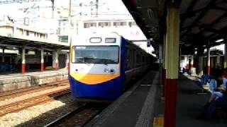 20091206@3307次(EMU700型電聯車)區間快車~新竹站進站停車!!