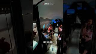 Private jet tour 今天带大家看一架价值3000万美元的超中型公务机——赛斯纳奖状经度，看看被誉为全球中小型公务机霸主的它有哪些亮眼之处呢？私人飞机 公务机 包机 掌上包机 热门