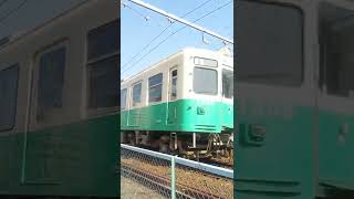 【ことでん】高松琴平電気鉄道1300形電車（元京急1000形 初代）長尾線・高松築港駅行と玉藻公園・高松城址の石垣。令和時代も活躍するレトロ車両（四国旅行・香川県高松市）KOTODEN JAPAN