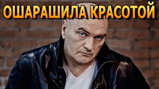 ЖЕНА ВСЕМ НА ЗАВИСТЬ! Как выглядит жена Александра Балуева и его личная жизнь?