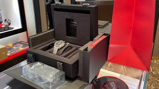 4K Unboxing & Review NEW OMEGA SPEEDMASTER Professional Moonwatch 2021 Sapphire Sandwich!