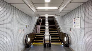 2X エスカレーター　都営大江戸線練馬駅の改札外にあるオーチス製エスカレーターを昇り降りする