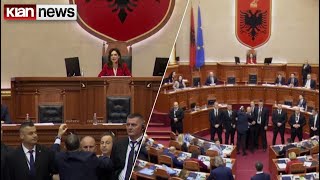 Deputeti Dogjani bllokon foltoren e Kuvendit, merr masë disiplinore