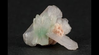 グリーンアポフィライト(魚眼石)  原石 3.0g / Green Apophyllite