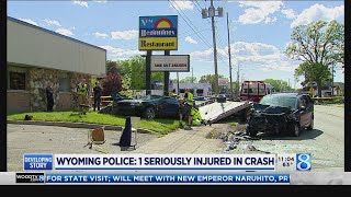 Wyoming police: Teen seriously injured in crash