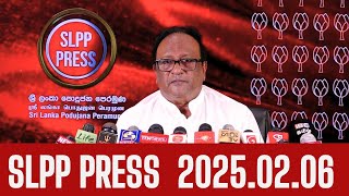 🚨ජාතික කොඩිය බිම දැමීම යුද්ධයකින් රට නිදහස්කරදුන් රණවිරුවන්ට කළ අපහාසයක්- හිටපු අමාත්‍ය සරත් වීරසේකර