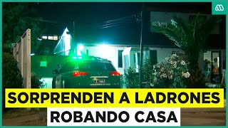 Delincuentes son sorprendidos robando casa: Lanzaron miguelitos y dispararon a seguridad municipal