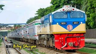 🚇নতুন সাদা চাইনিজ কোচ নিয়ে ঢাকা অভিমুখে আন্তঃনগর চট্টলা এক্সপ্রেস ট্রেন,,বাংলাদেশ রেলওয়ে -BD Rail.