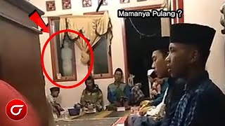 SAAT MALAM JUMAT Arwah Almarhumah Tiba2 Pulang Ke Rumah Saat Tahlilan. Merinding!