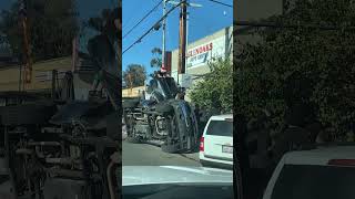 Elf 🧝 to the rescue 🎄#shorts #818 #carcrash #trucks #pacoima