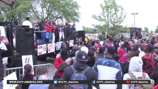 Workers protest for higher minimum wage