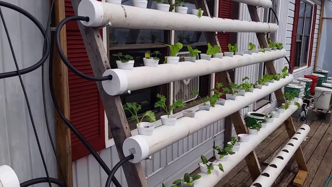 Leaking Pipe On Our DIY Hydroponics System - YouTube