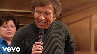 Bill & Gloria Gaither - Tho' Autumn's Coming On [Live]