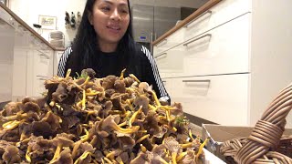 ทำความสะอาดเห็ดดำกองยักษ์ใหญ่กันต่อจ้า# cleaning funnel chanterelles #20/11/20.