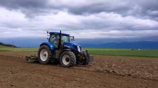 New holland T.7 210