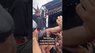 Slipknot Kid crowd surfs his dad 🤘