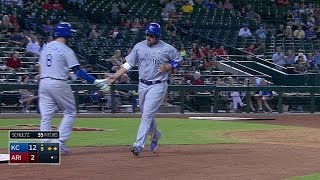 KC@ARI: Cain lifts sac fly to pad late lead