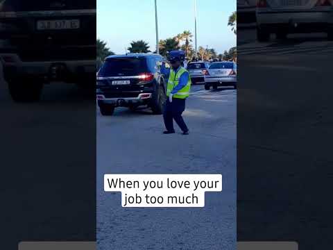 Dancing Traffic Cop New Years Day 2023 - YouTube