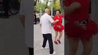 俊俏的小媳妇儿和大叔 #dance #广场舞 #funny #广场舞 #肚皮舞 #翻跳 #肚皮舞 #翻跳 #chinesedancer #搞笑 #舞蹈 #duet #搞笑 #舞蹈 #东方舞