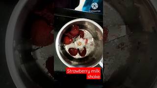 Strawberry milkshake at home#strawberry #juice#fruit#shorts